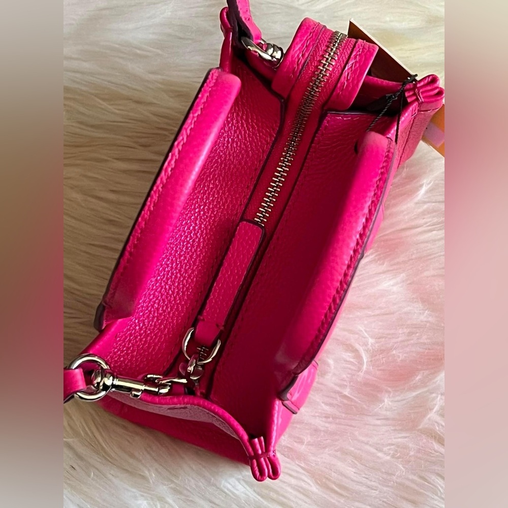 H053L01RE22 - Marc Jacobs The Leather Micro Tote Bag - Picture 9 of 14